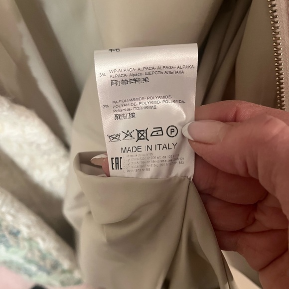 Tricot Chic Jacket. - Picture 13 of 16